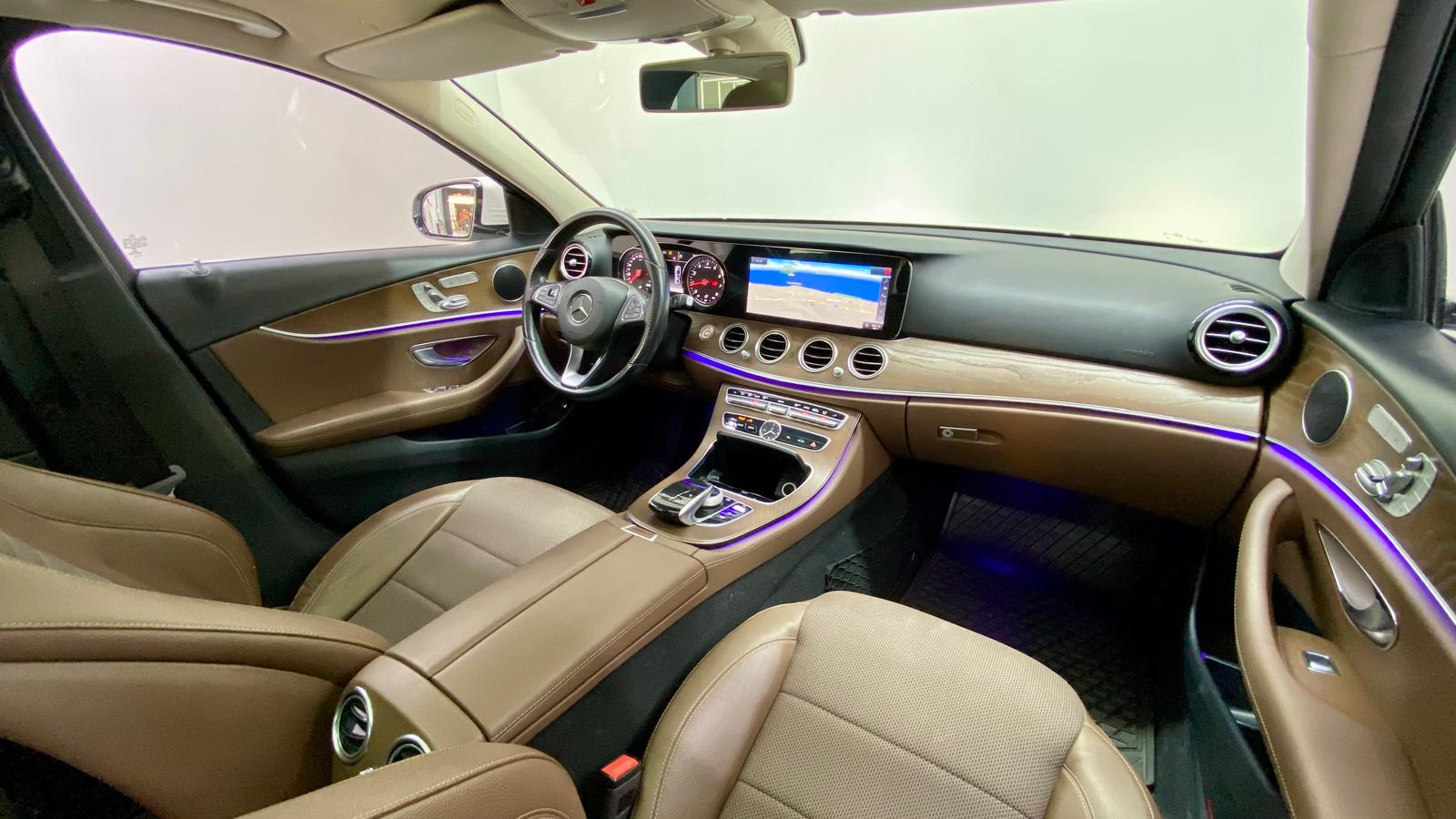 MERCEDES E 22